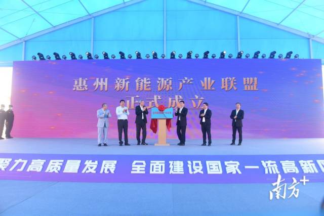 南方+ 梁维春 拍摄