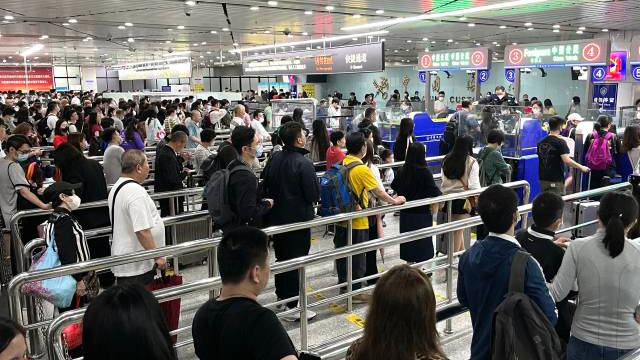 拱北口岸今年客流突破5000万人次