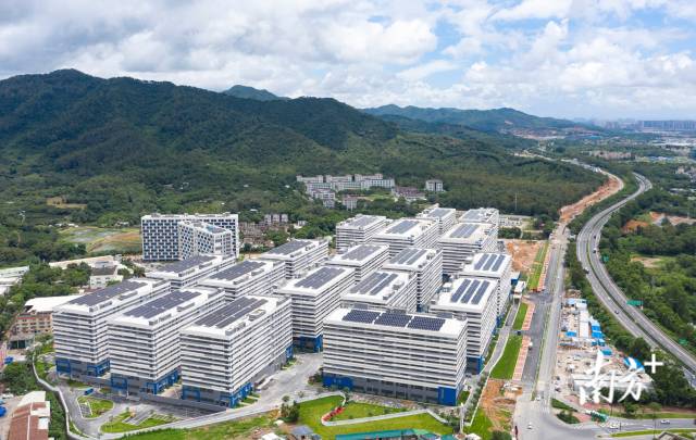 珠海正大力推进5.0产业新空间建设。图为大湾区智造产业园D区。南方+记者 关铭荣 摄 