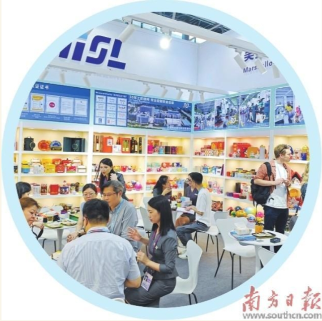 惠州市的企业参加广交会。