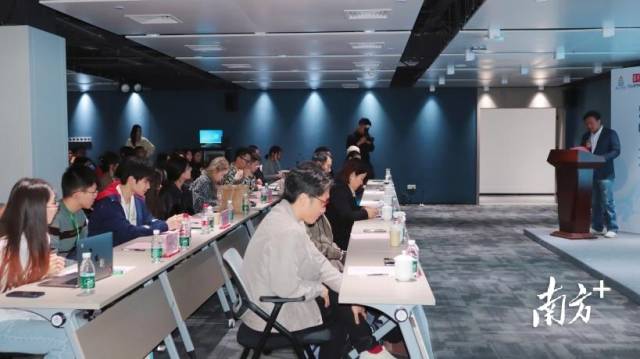 来自广深港澳的投融资机构、专家与创业团队共同探讨交流。  南方拍客 梁诗婷 供图