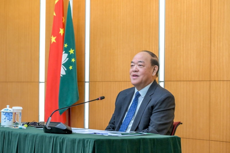 澳门特区行政长官贺一诚19日会见传媒。（澳门特区政府新闻局供图）