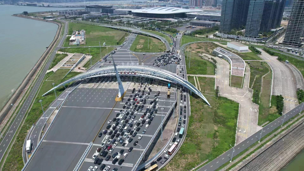 人人人车车车……端午假期，港珠澳大桥多项数据创新高！