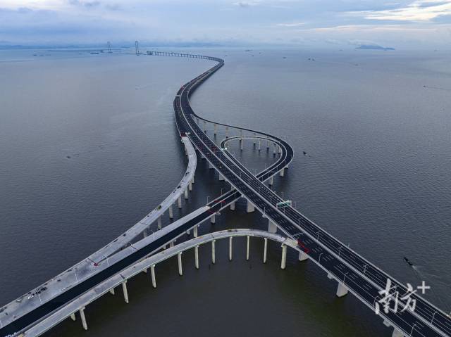 深中通道将通过万顷沙支线连接广州南沙。
