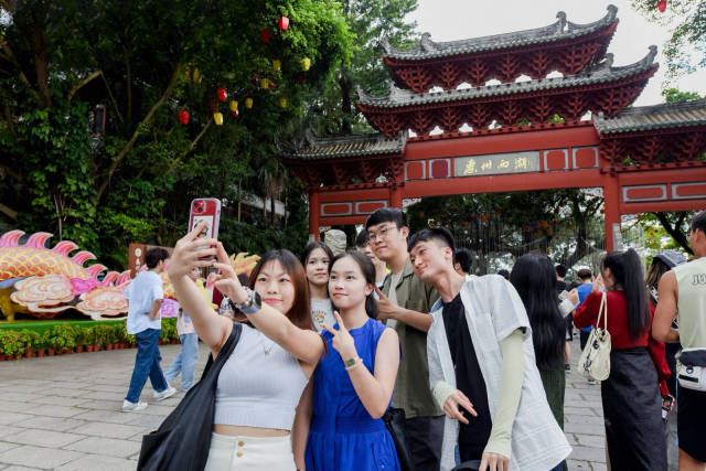 7月23日，由广东省文化和旅游厅、香港特区政府民政及青年事务局、澳门特区政府教育及青年发展局共同主办，惠州市文化广电旅游体育局承办的“2024年粤港澳青年文化之旅”总结分享会在惠州举行。
