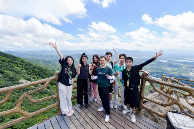 7月23日，由广东省文化和旅游厅、香港特区政府民政及青年事务局、澳门特区政府教育及青年发展局共同主办，惠州市文化广电旅游体育局承办的“2024年粤港澳青年文化之旅”总结分享会在惠州举行。