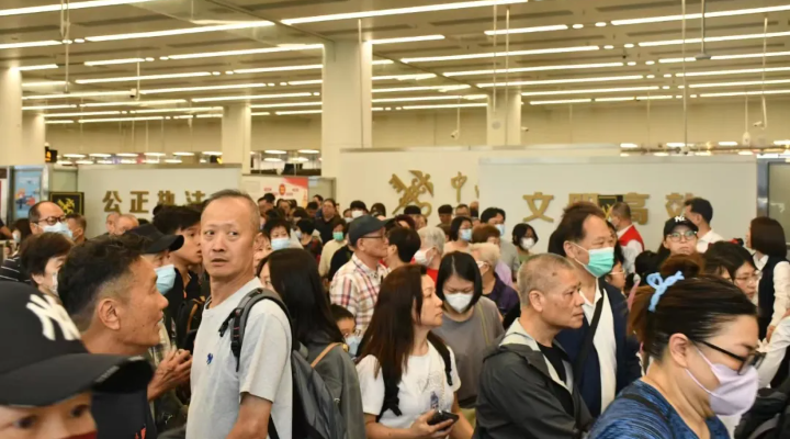 今年第九次破纪录！深港陆路口岸单日94.3万人次出入境