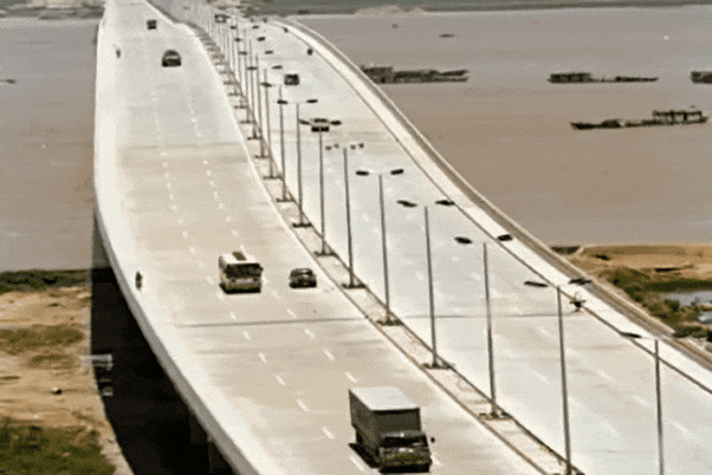 1993年，珠海大桥双向通车。