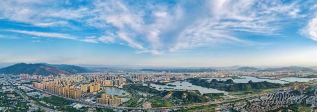 肇庆拥有较开阔的水域、平原和底衫丘陵地区，上方无重要航线经过，是低空企业的黄金选择。廖文奕 摄