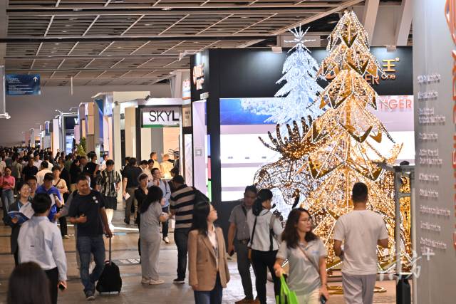 广东是非洲商人最爱的“淘货”之地，也是非洲进口商品的热销地。