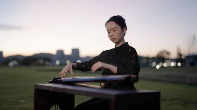 ▲古琴与横琴的深厚文化连接，让邱芷澄在这里结下不解“琴”缘?