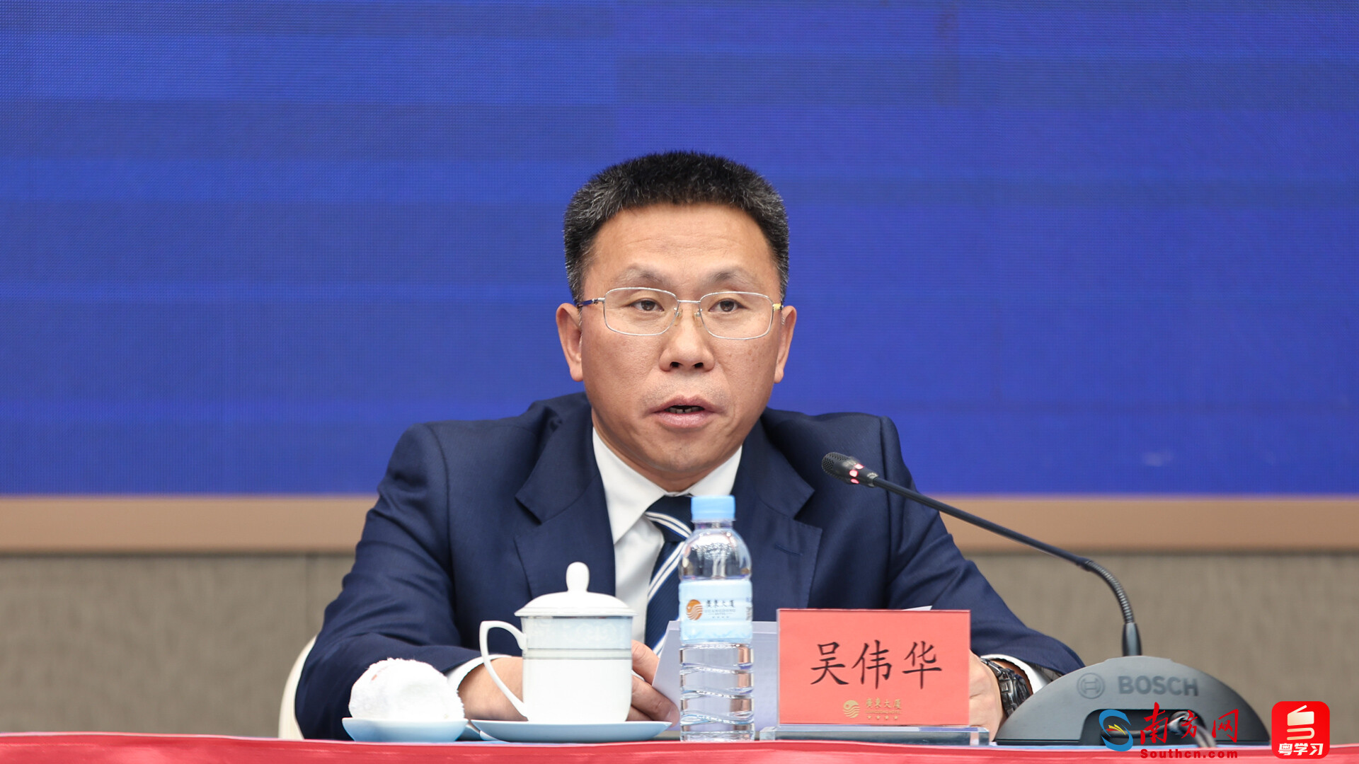 广州市商务局副局长吴伟华。