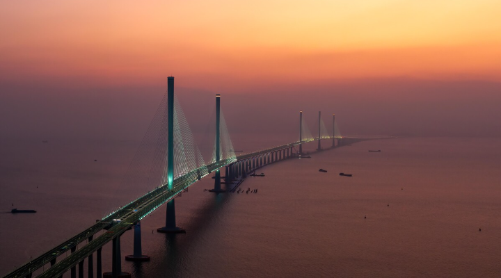 全线亮灯！黄茅海跨海通道打造大湾区海上新地标