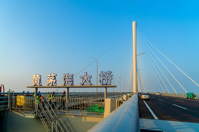 黄茅?？绾Ｍǖ?。来源：视觉中国