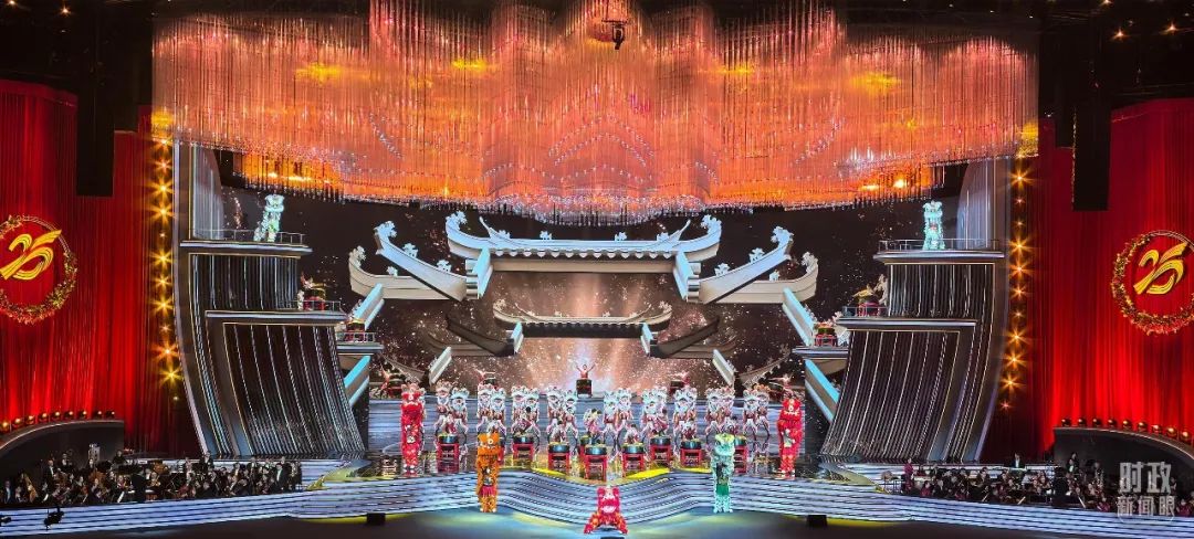 △庆祝澳门回归祖国25周年文艺晚会现场灯光璀璨，欢乐喜庆。（总台央视记者范学禹拍摄）