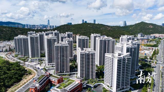 首个粤澳两地携手为澳门居民打造的大型综合民生项目“澳门新街坊”已经热闹起来。