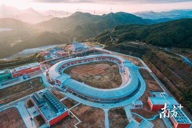 国家两大科学装置的项目建设现场