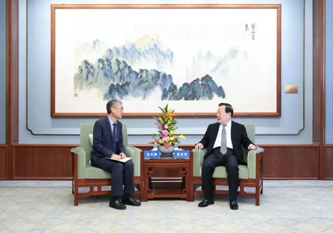 夏宝龙会见澳门特区政府行政法务司司长、横琴粤澳深度合作区管理委员会常务副主任张永春一行