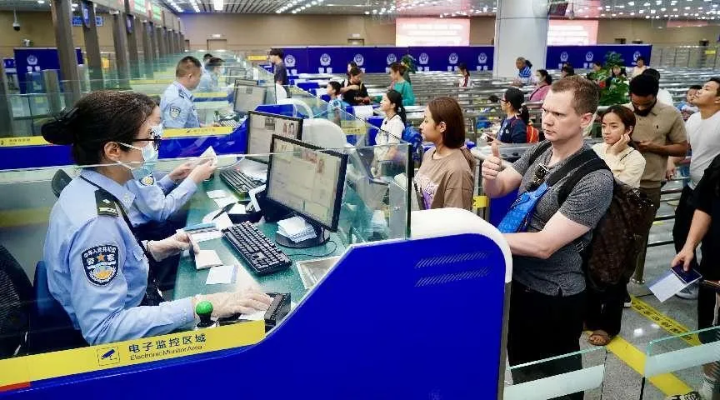 案例一：非中国籍港澳永久性居民可申办《港澳居民来往内地通行证》