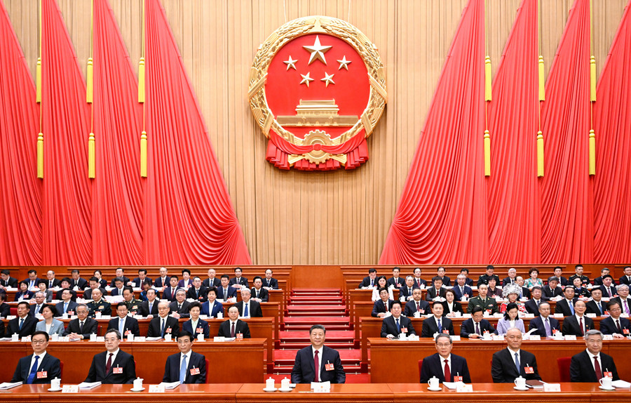3月5日，第十四届全国人民代表大会第三次会议在北京人民大会堂开幕。党和国家领导人习近平、李强、王沪宁、蔡奇、丁薛祥、李希、韩正等出席大会。新华社记者 李学仁 摄