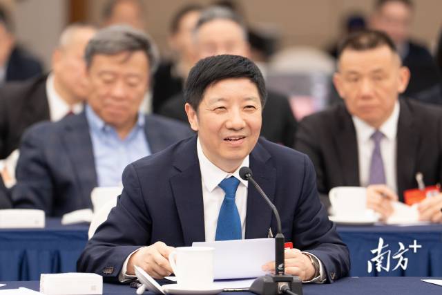 国人大代表、中国社会科学院经济研究所所长李雪松：加快培育数字经济专精特新企业