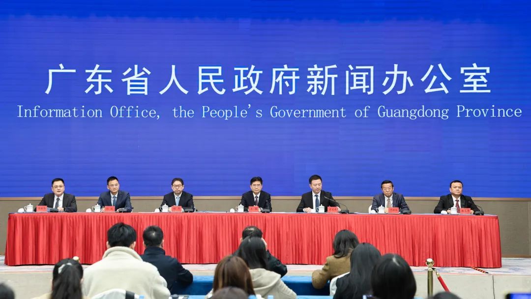 《广东省推动人工智能与机器人产业创新发展若干政策措施》新闻发布会在广州召开