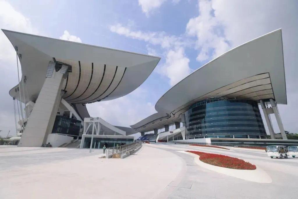 广东省奥林匹克体育中心外景图