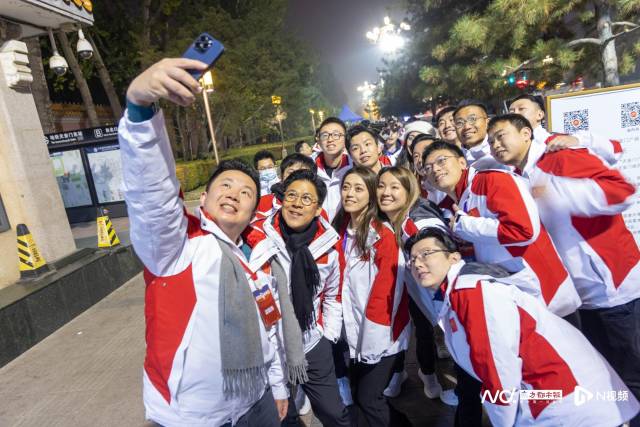 2023年，“港澳青年看祖国”系列活动在北京举行开营仪式，梁毓伟作为执行团长，率领150名港澳青年到北京参加交流活动。 