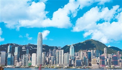 图为高楼林立的香港中环。新华社记者 朱炜摄