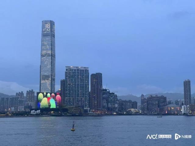 香港完善的生活和商业基建对人才有显著的吸引力。